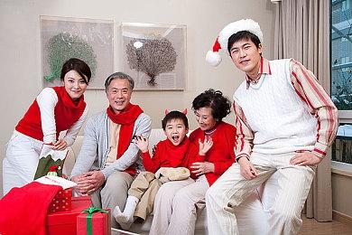 英国实体周榜：春季游戏没人打得过《生化4重制》